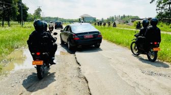 Telak! Jokowi Sindir Pimpinan Daerah Lampung: Jika Tak mampu Perbaiki Jalan Rusak, Diambil Alih Kementerian PUPR