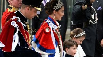 Penobatan Raja Charles, Kate Middleton Anggun Pakai Anting Kesayangan Putri Diana