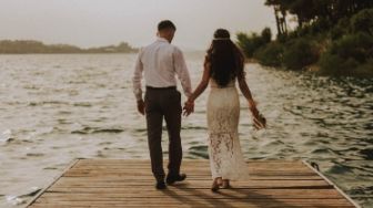 15 Ide Ucapan Pernikahan untuk Sahabat, Happy Wedding!