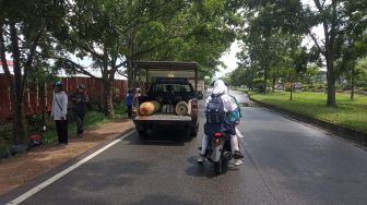 Solar Tumpah di Bundaran Transmart Kubu Raya, Sejumlah Pengendara Alami Kecelakaan