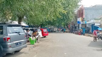 Ruas Jalan Sunan Kalijaga di Lebak Malah Jadi Area  Parkir