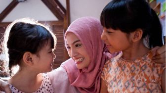 3 Rekomendasi Film Indonesia Bertema Keluarga, Berisi Pesan yang Berharga