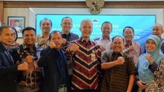 Pansus III DPRD Jabar Temui Gubernur Ganjar untuk Studi Banding Perhubungan dan Ketenagalistrikan