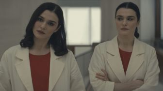 3 Film dan Serial Bergenre Thriller Rachel Weisz, Terbaru Ada Dead Ringers