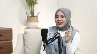 Lihat Risol Besar dan Panjang, Aurel Hermansyah Ketawa Sendiri: Otakku Travelling ke Mana-mana