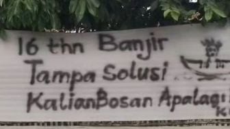 16 Tahun Warga Karangligar Karawang Selalu Kebanjiran: Tidak Ada Solusi, Terima Kasih Pejabat!