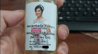 Viral Wanita Ngaku Perantara Tuhan, Jual Doa Rp500 Ribu Gratis Minyak