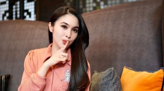 Dikenal Sultan dan Sering Pamer Hermes, Sandra Dewi Sempat Keciduk Pakai Tas KW?