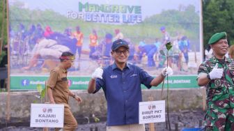 Tanam Mangrove Bersama TNI Secara Nasional, Pupuk Kaltim Salurkan 10 Ribu Bibit