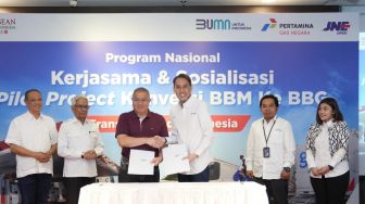 PGN Subholding Gas Pertamina Gandeng JNE Implementasikan Konversi BBG untuk Efisiensi Kendaraan Logistik