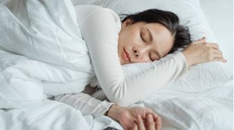 3 Teknik Ini Membantu Kamu Terbebas dari Insomnia, Terbukti Efektif