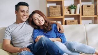 5 Zodiak Paling Clingy dalam Hubungan Asmara, Maunya Nempel Terus Kayak Perangko