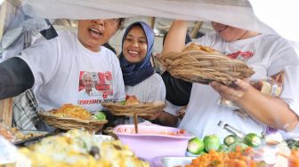 KST Jabar Berikan Bantuan dan Borong Dagangan UMKM di Kabupaten Garut