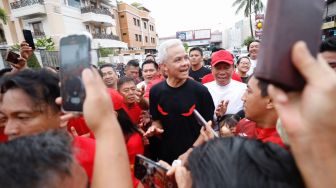 Olahraga Pagi di Manado, Ganjar Terima Sambutan Hangat dari Warga