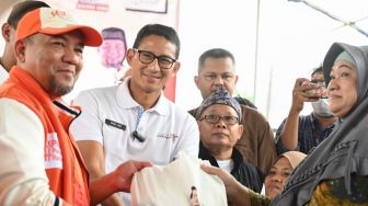 Giliran Medan Satria Kota Bekasi Kedatangan Bazar Sembako Murah Dari Sandiaga Uno dan Kamil Syaikhu