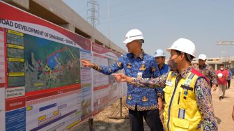 Terima Keluhan Banjir Rob di Demak, Ganjar Cek Progres Tol Semarang-Demak Seksi 1