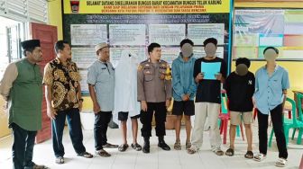 Prank Jadi Pocong, 8 Remaja di Padang Ditangkap, Dinasehati Lalu Minta Maaf