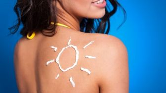 Cuaca Makin Panas, Melindungi Kulit dengan Sunscreen Harus Jadi Keharusan: Ini Mamfaatnya