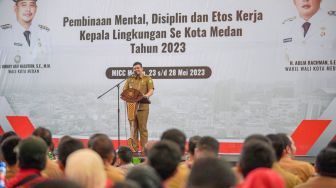 Bobby Nasution Sampaikan 3 Pesan Penting kepada Ribuan Kepala Lingkungan di Medan