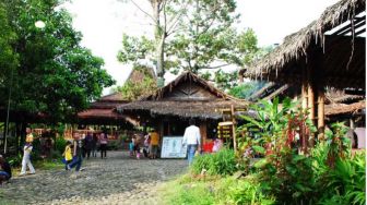 Kampoeng Djowo Sekatul, Desa Wisata di Kendal Bernuansa Kampung Jawa Kuno