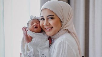 7 Potret Kesha Ratuliu Lahirkan Anak Kedua di Usia 24 Tahun, Wajah Bayi jadi Sorotan!