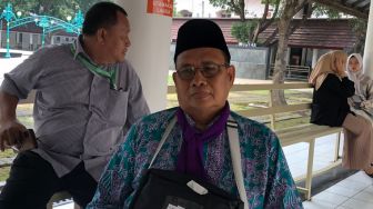 Cerita Manshur dari Bekasi yang Berangkat Haji Secara Gratis Dibiayai Hamba Allah