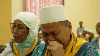 Cerita Calon Haji Tunanetra Asal Tebing Tinggi Berangkat ke Tanah Suci, Sempat Tertunda Gegara Covid-19