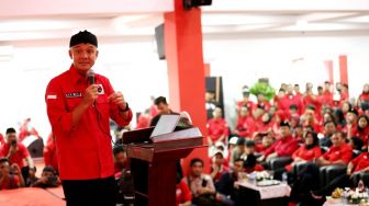 Singgung Kekalahan PDIP di Banten, Ganjar ke Kader: Banteng Tidak Bisa Cengeng, Dibantai Bangkit Lagi