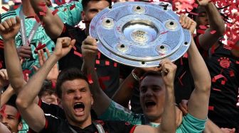 Thomas Muller Cetak Rekor Pemain Paling Banyak Angkat Trofi Bundesliga