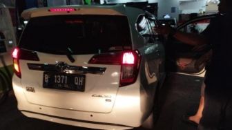 Gara-gara Ditegur Potong Anteran di SPBU Kalideres, Abang Jago Aniaya Pengendara Mobil Lain