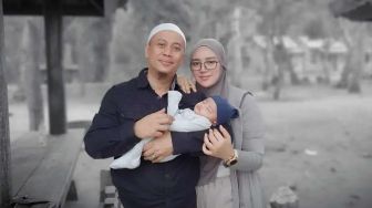 Sambil Nangis, Bebi Silvana Ajak Opick Pindah Rumah Gara-Gara Konflik dengan eks Istri