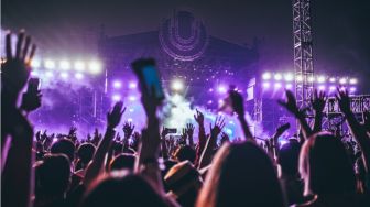 7 Tips Mengatur Keuangan untuk Nonton Konser, Manfaatkan Promo Khusus