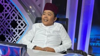 Diungkap Pandji Pragiwaksono, Adul Alami Kebutaan?