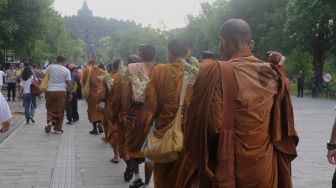 Sambut Waisak, Bhikkhu Thudong Bakal Jalan Kaki dari India Menuju Borobudur