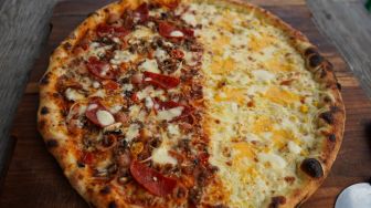 Berani Jajal Sultan Pizza Berukuran Raksasa? Coba Di Sini