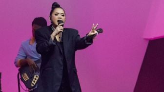 Vina Panduwinata Komentari Lagu Duet Melly Goeslaw dan Mendiang Nike Ardilla: Dalam Banget Ya Mel Pesannya