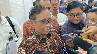 Mahfud MD Laporkan Hasil Kajian Putusan MK Soal Masa Jabatan Pimpinan KPK ke Jokowi Siang Ini