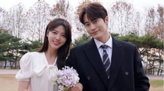 Berawal Cinlok, Cha Seo Won dan Uhm Hyun Kyung Umumkan Pernikahan
