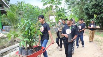 Respon Global Warming, GMC Lakukan Aksi Penanaman Massal Tanaman Buah di Lampung Timur