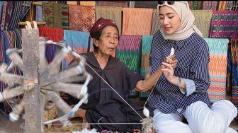 Mojang Kota Bogor 2015 Kini Eksis Jadi Mom Influencer dan Giat dalam Bidang Kemanusiaan
