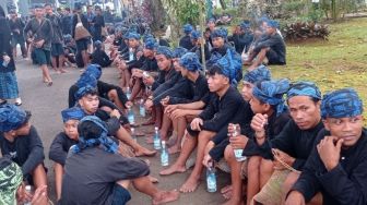 Ribuan Warga Badui Turun Gunung, Ada Apa?