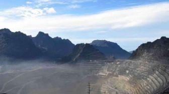 Melongok Gunung Emas Perawan Papua: Biang Kerok Sidang Sengit Luhut vs Haris-Fatia