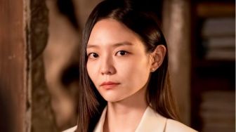 5 Drama Korea yang Dibintangi Esom, Terbaru Ada 'Black Knight'