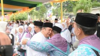 336 Calon Haji Padang Sidempuan Dilepas Wali Kota, Mayoritas Lansia