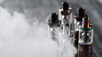 Bukan Pilihan Alternatif, Mengapa Vape Sama Berbahaya dengan Rokok Biasa?