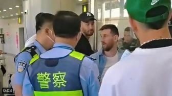 Lionel Messi Tertahan di Imigrasi Bandara China, Kenapa?