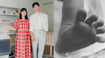 8 Tahun Nikah, Yoon Seung Ah dan Kim Moo Yeol Sambut Kelahiran Anak Pertama