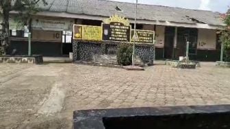 Perbaikan SDN 4 Ratna Daya yang Rusak Tersapu Puting Beliung Dibebankan ke Wali Murid, Pemkab Tak Ada Anggaran