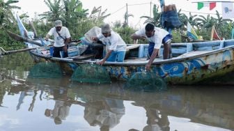 Komunitas Nelayan Pesisir Lampung Gelar Edukasi Pengolahan Tambak Udang