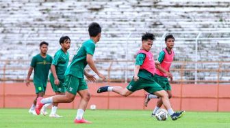 Link Live Streaming Persis Solo vs Persebaya, BRI Liga 1 Malam Ini Segera Berlangsung